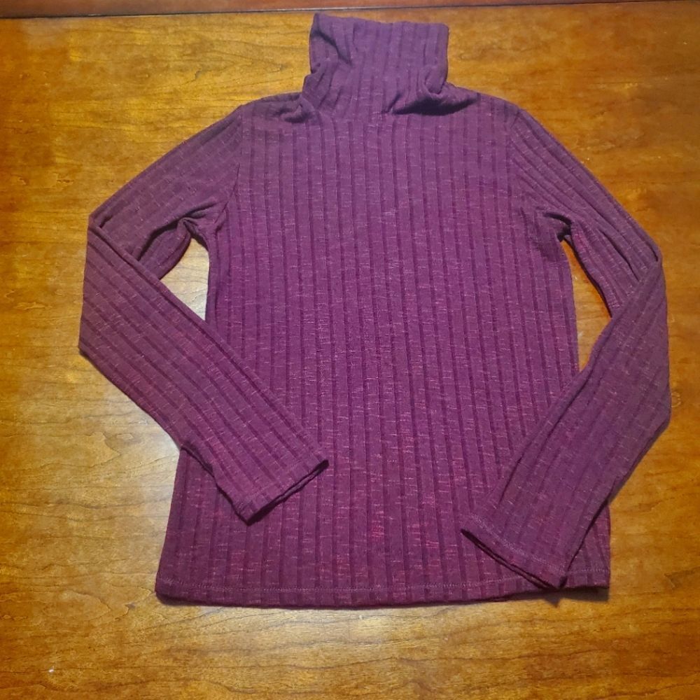 Forever 21 Women's turtle neck Medium